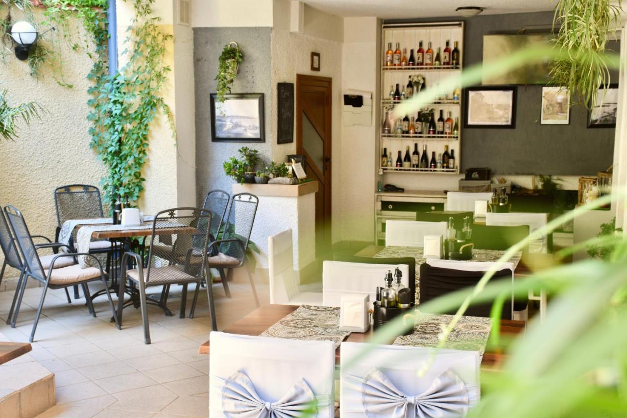 Family Hotel Apolonia ソゾポル エクステリア 写真