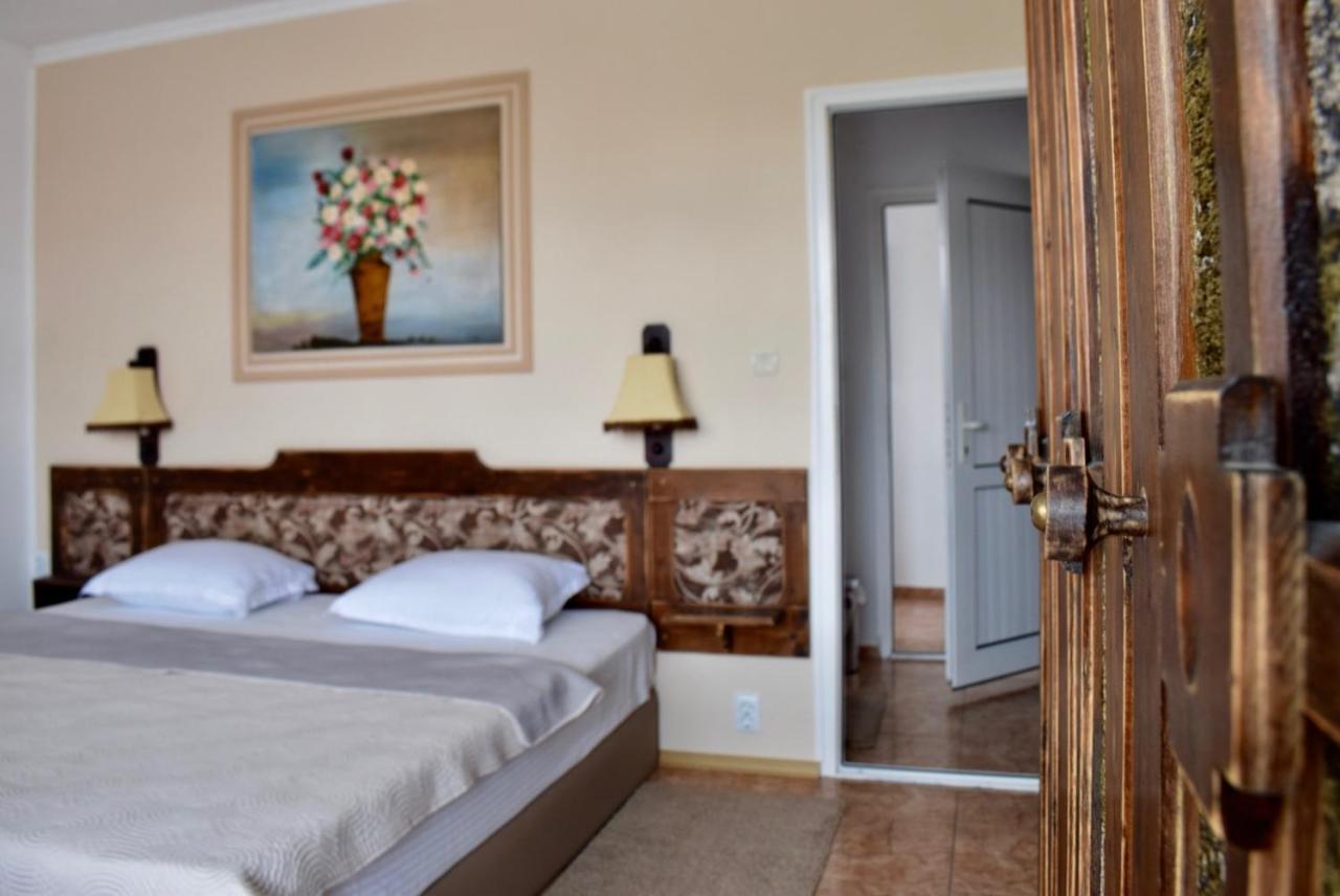 Family Hotel Apolonia ソゾポル エクステリア 写真